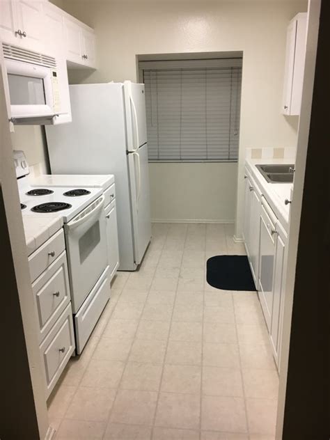 Brand new stainless steel appliances, washer & dryer included inside unit. . Craigslist room for rent orange county